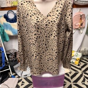 Floral V-Neck Women's Top - Tan and Black